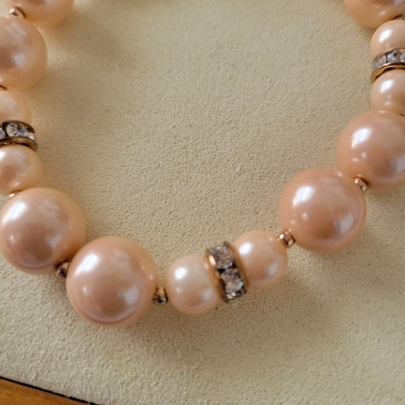 Beaded Stretch Bracelet with Rhinestones / Light Pink & Gold - Picture 2 of 5